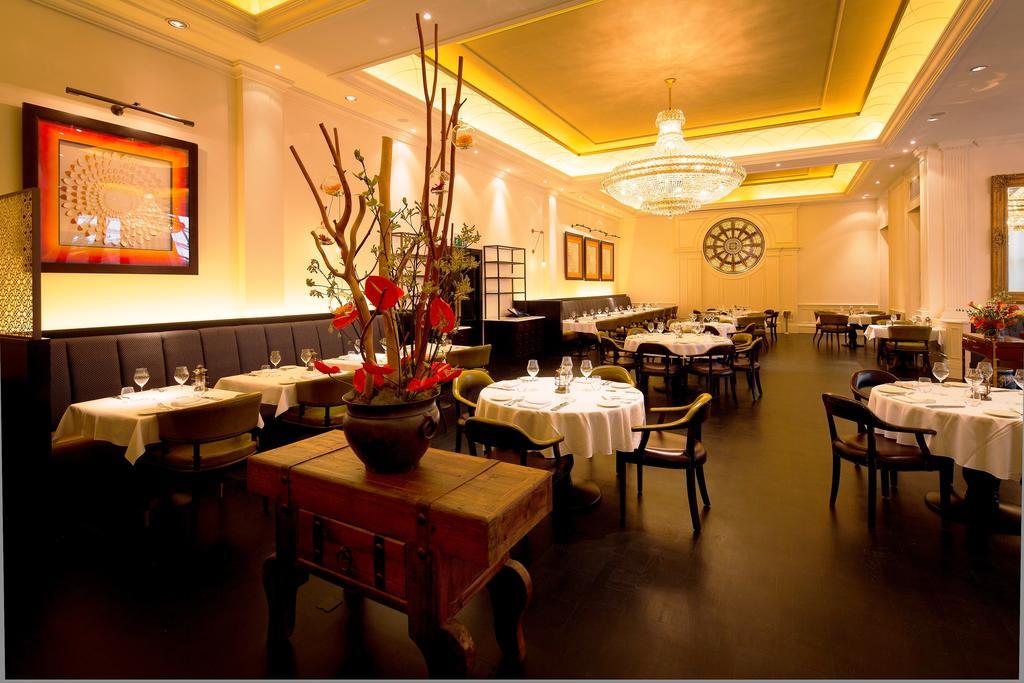 Millennium Hotel And Conference Centre Gloucester London Exterior photo Interior of the restaurant
